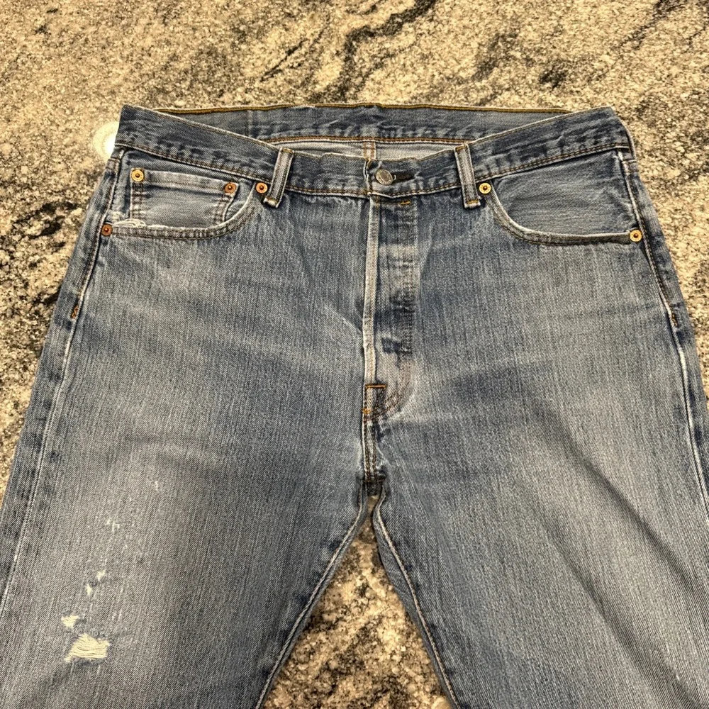 Levi's Jeans Mens 36x30 Blue 501 Straight Leg Button Fly‎ Denim Work Distressed